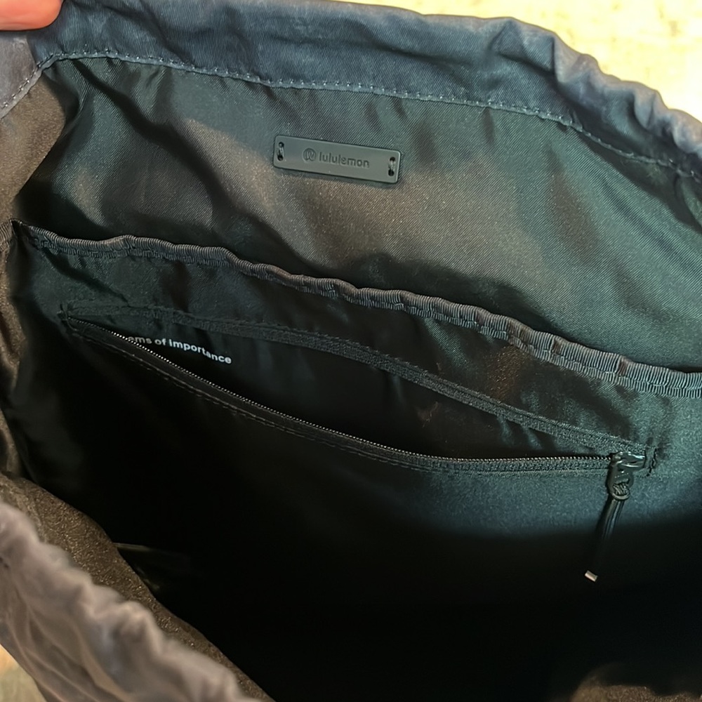 Lululemon Carry Onward Rucksack Backpack NWOT - Picture 13 of 15